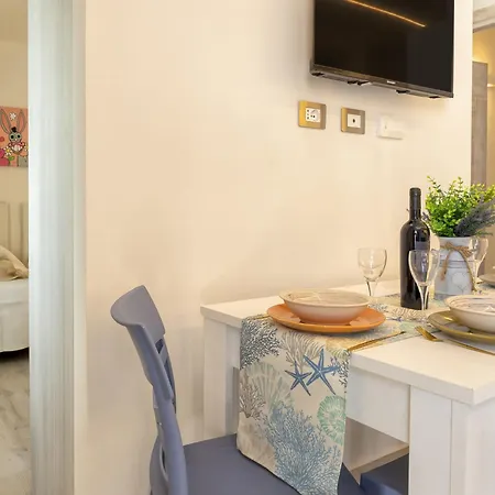 Antony By Interhome ארזח'ינה